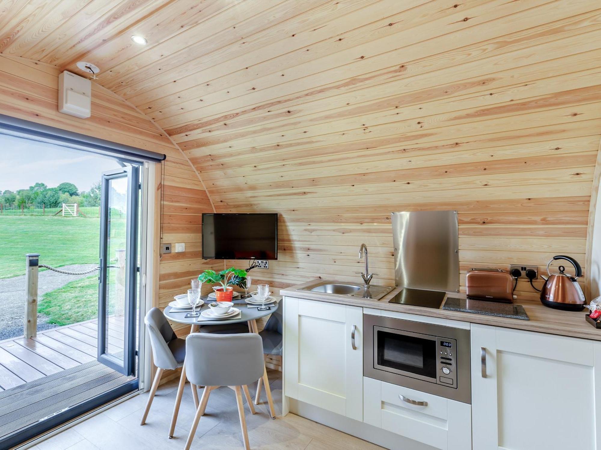 Chestnut-Uk36261 Villa Llanfair Caereinion Bagian luar foto