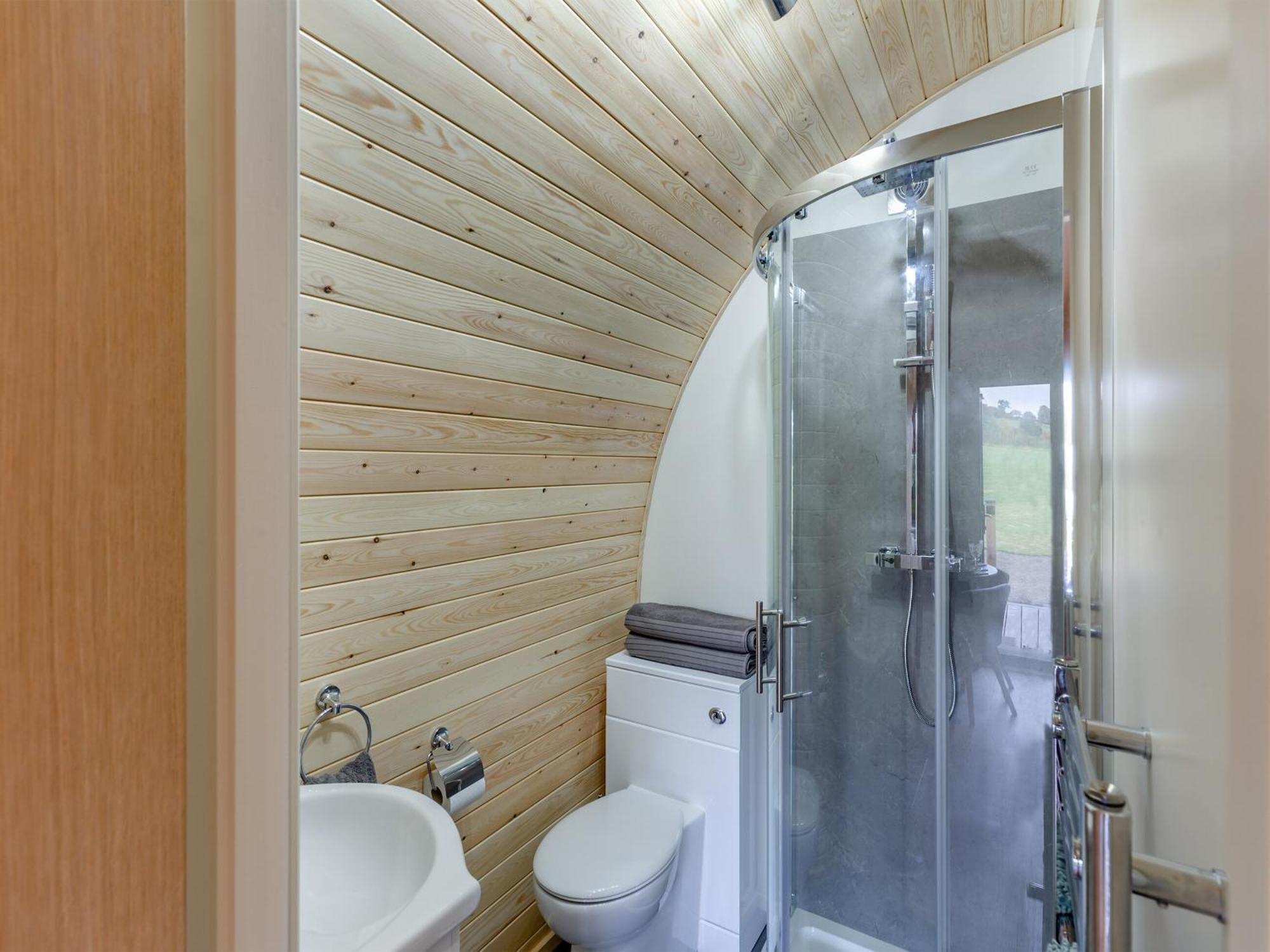 Chestnut-Uk36261 Villa Llanfair Caereinion Bagian luar foto